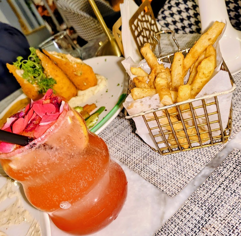 Meet Me In Paris Restaurant in Lahore, Punjab