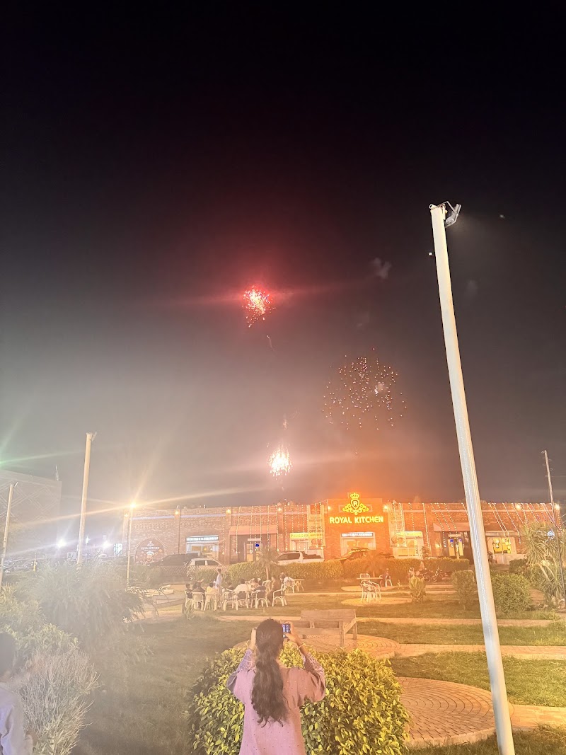 Royal Kitchen in Burewala, Punjab