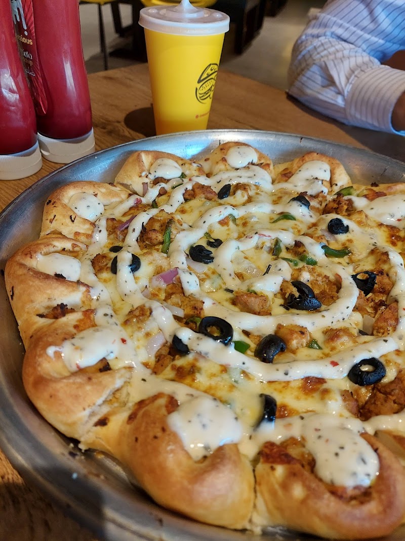 Cheezious Faisal Town in Lahore, Punjab
