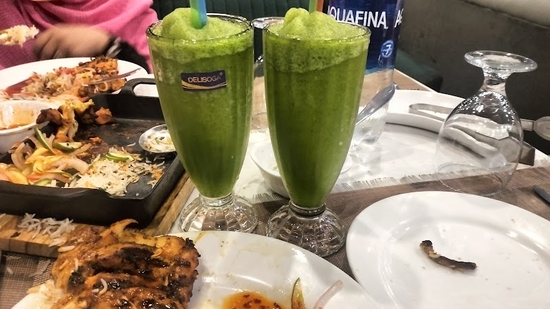 New Kashif Cafe & Restaurant in Dera Ghazi Khan, Punjab