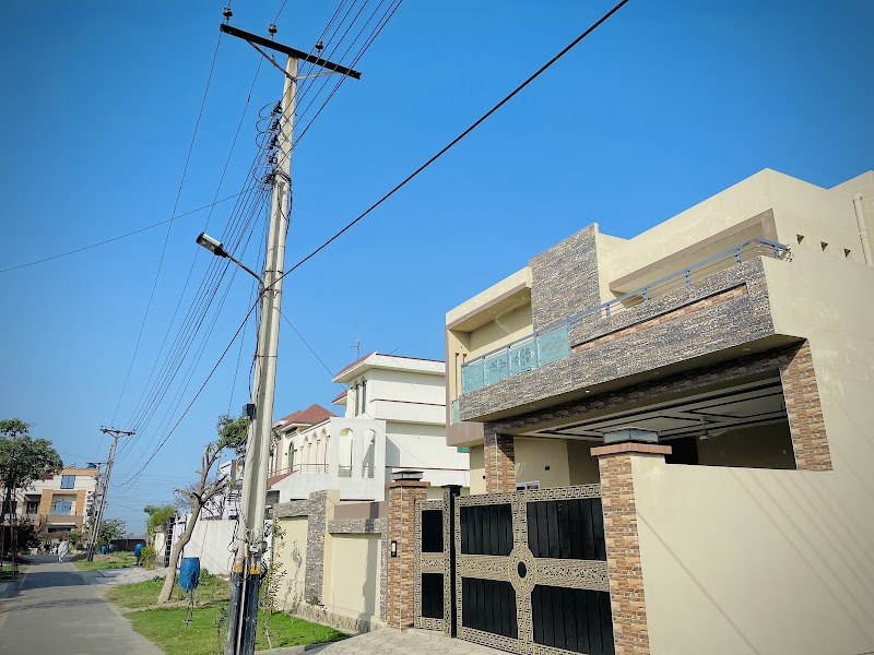 Quaid-e-Azam Town Sialkot road Gujranwala in Gujranwala, Punjab