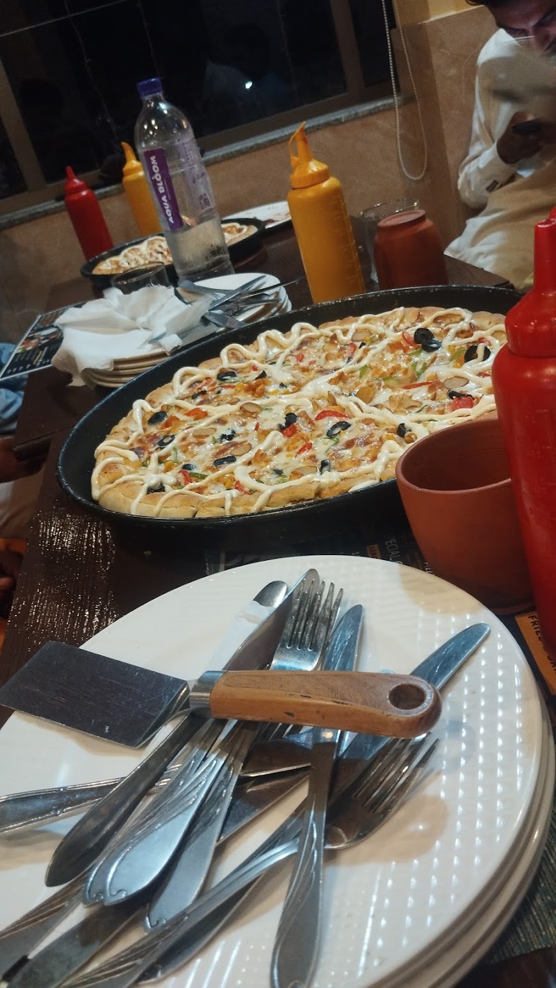 The hot spot cafe & restaurant jhang in Jhang, Punjab