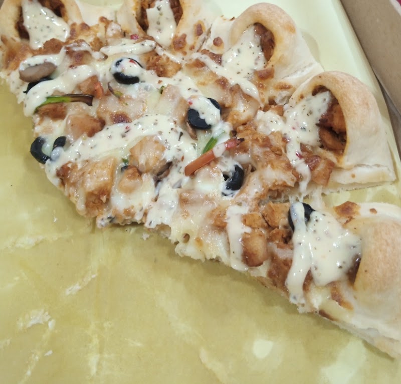 Red Onion Pizaa & Cafe in Khanewal, Punjab