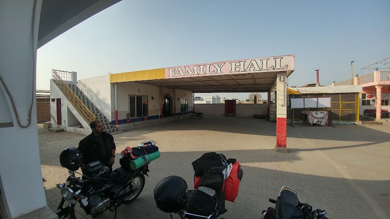 Pakistan Petrolium Service Total Petrol Station in Lodhrān, Punjab
