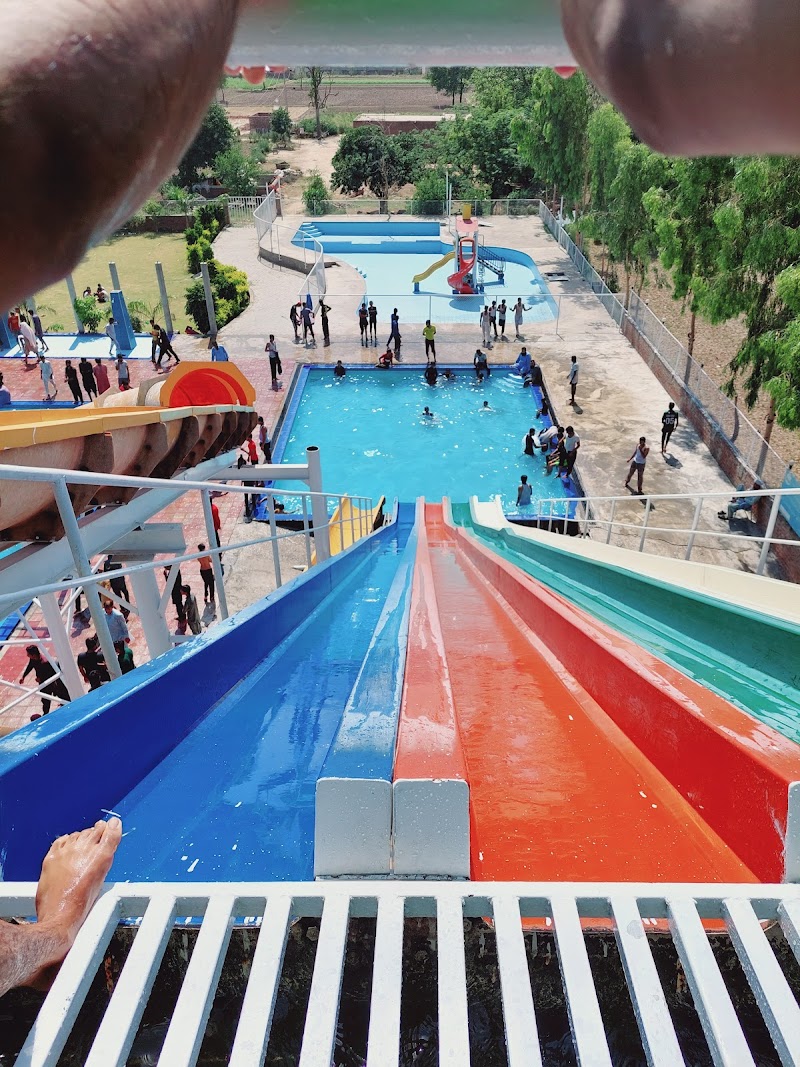 Splash Water Park Mandi Bahaudin in Mandi Bahauddin, Punjab
