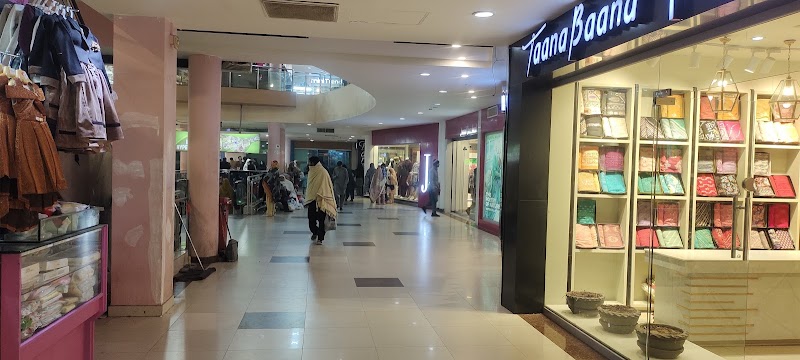 HAKIM HYPER MARKET in Mandi Bahauddin, Punjab