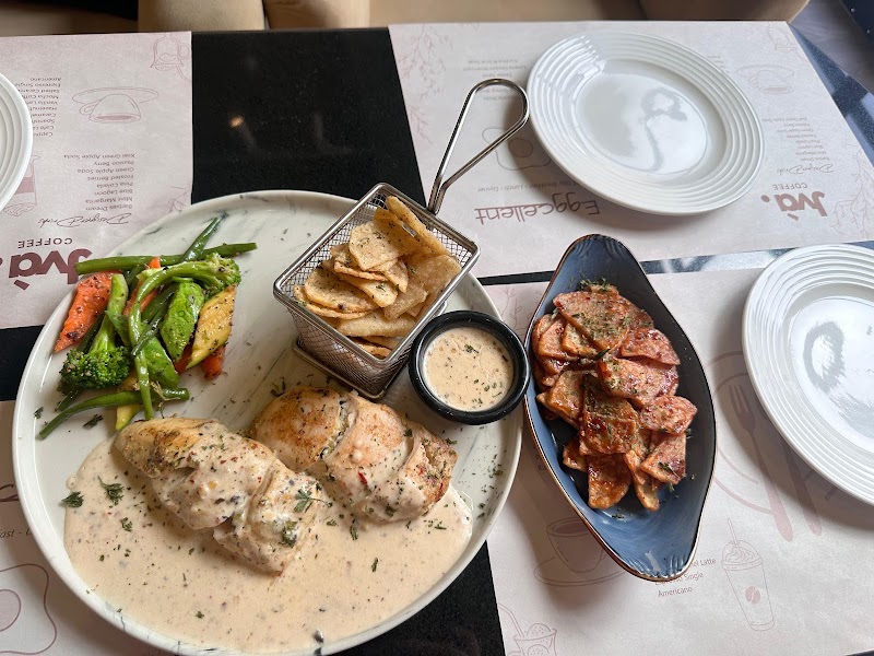 Eggcellent Resturant & Cafe in Faisalabad, Punjab