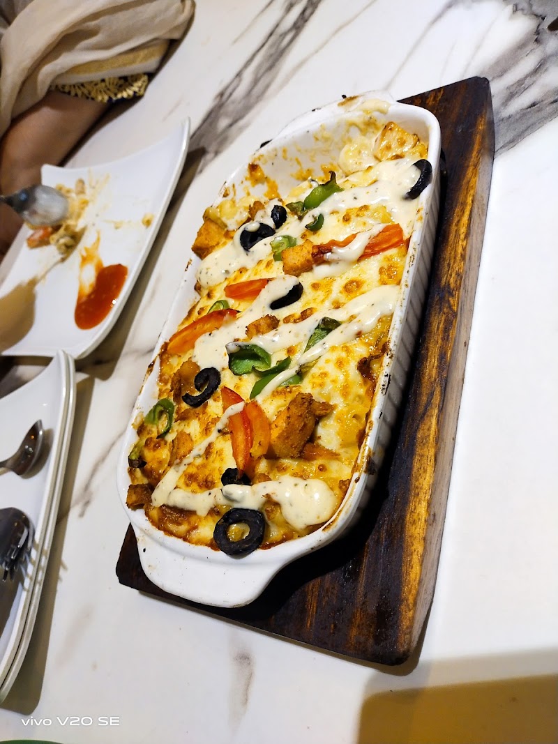 Red Onion Pizaa & Cafe in Khanewal, Punjab