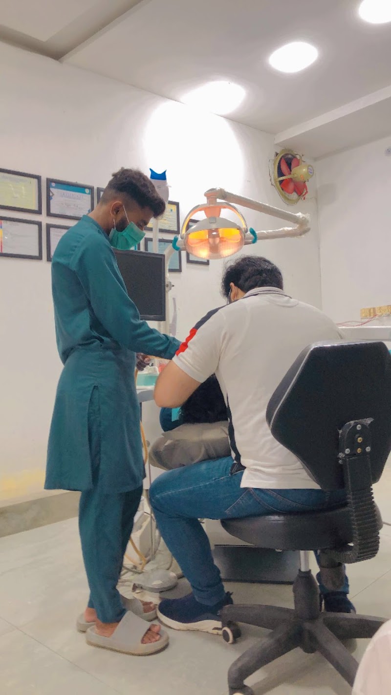 Gujrat Dental Clinic Dr.Tayyab Rauf in Gujrat, Punjab