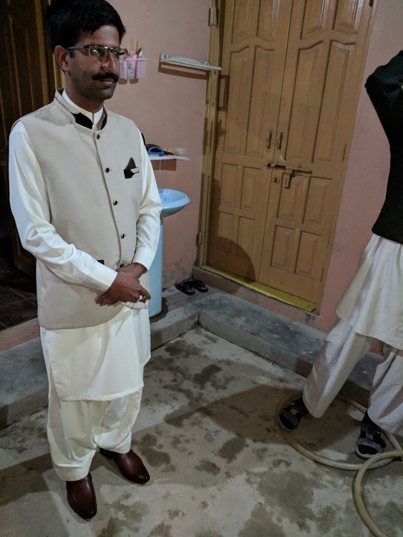Hasnain Abbas in Taunsa،Dera Ghazi Khan, Punjab