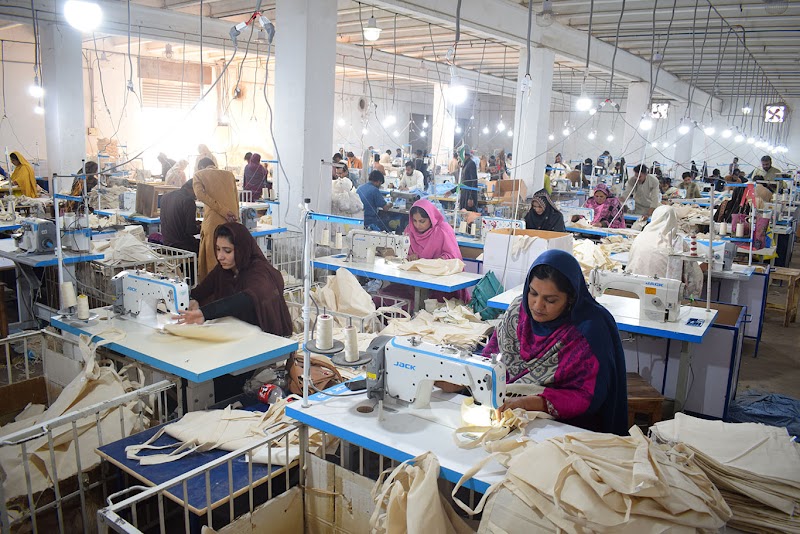 Zephyrs Textile in Multan, Punjab