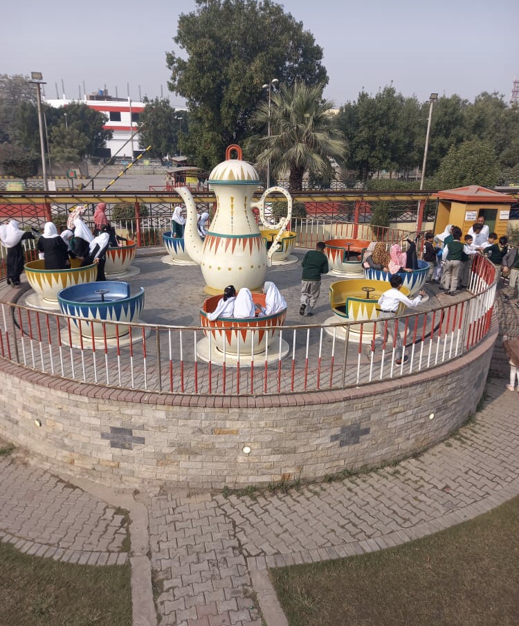 Hatim Tai Play land (sasta bazar) in Gujranwala, Punjab