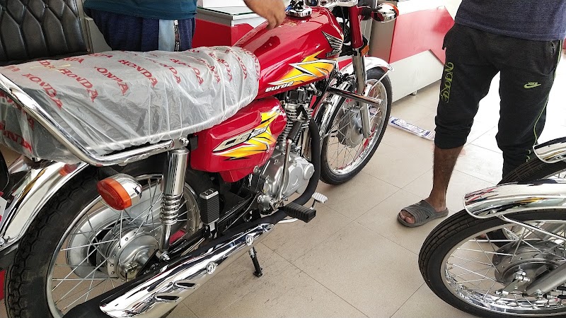 Khalid Traders (Atlas Honda Dealership) in Chiniot, Punjab