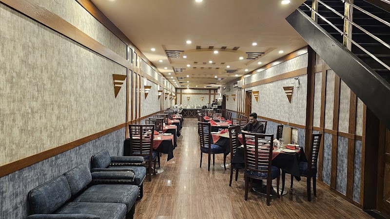 Nadeem Tikka (Gulberg III Branch) in Lahore, Punjab