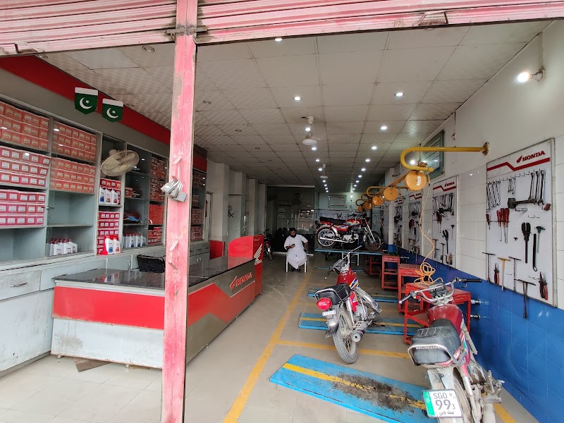 Makkah Honda Center (Atlas Honda Dealership) in Sargodha, Punjab