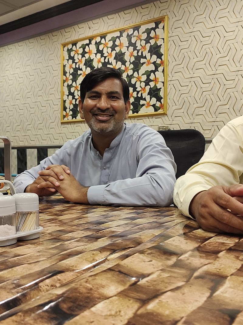 Yumz Cafe Burewala in Burewala, Punjab