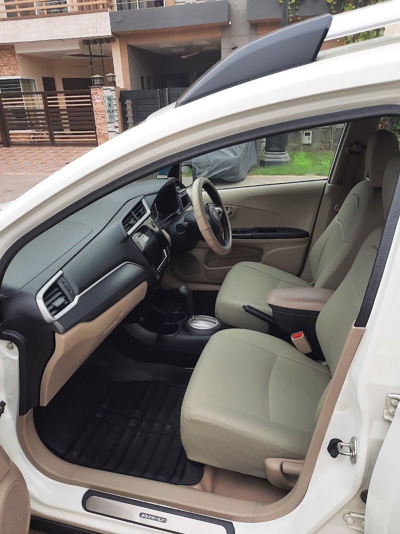 SAF Rent A Car Lahore in Lahore, Punjab