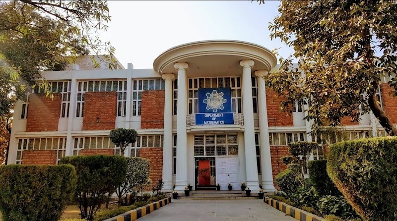 University of Engineering and Technology (UET), Lahore in Lahore, Punjab