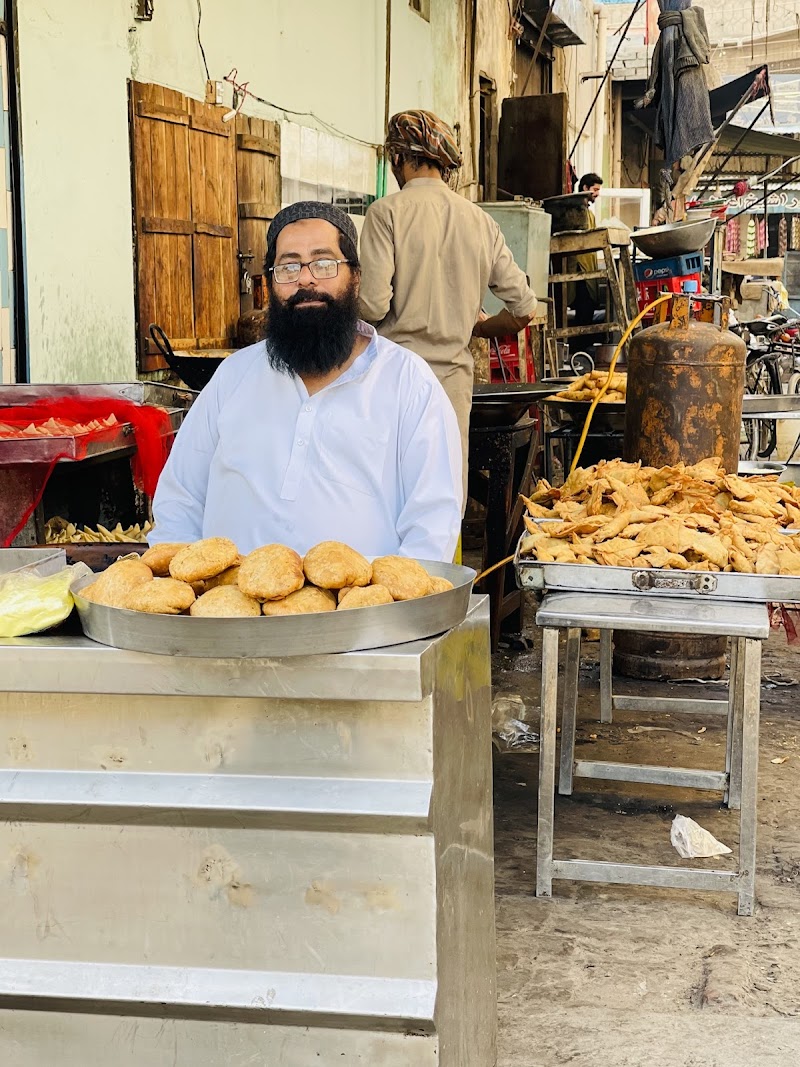 Motta Samosay & iBrahim Biryani in Burewala, Punjab