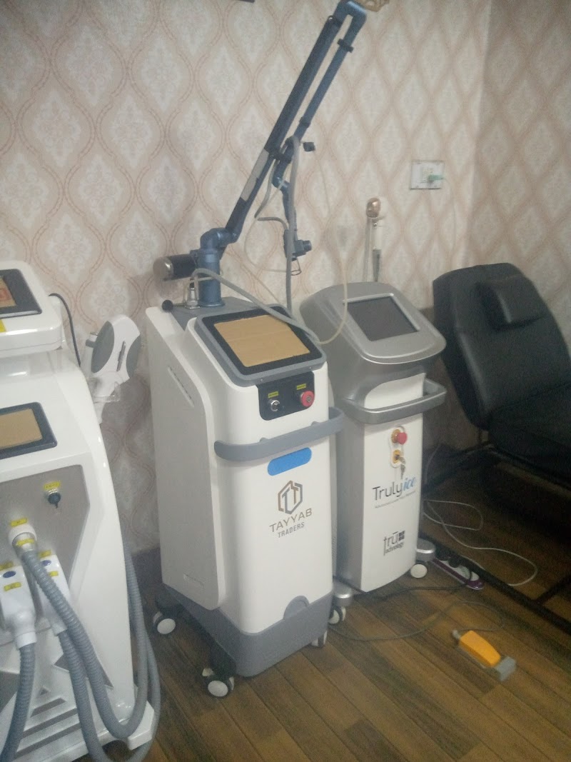 Dr. Umer Farooq Tahir |Dermatologist | Skin | Hair | Nails | & Laser Specialist in Toba Tek Singh, Punjab