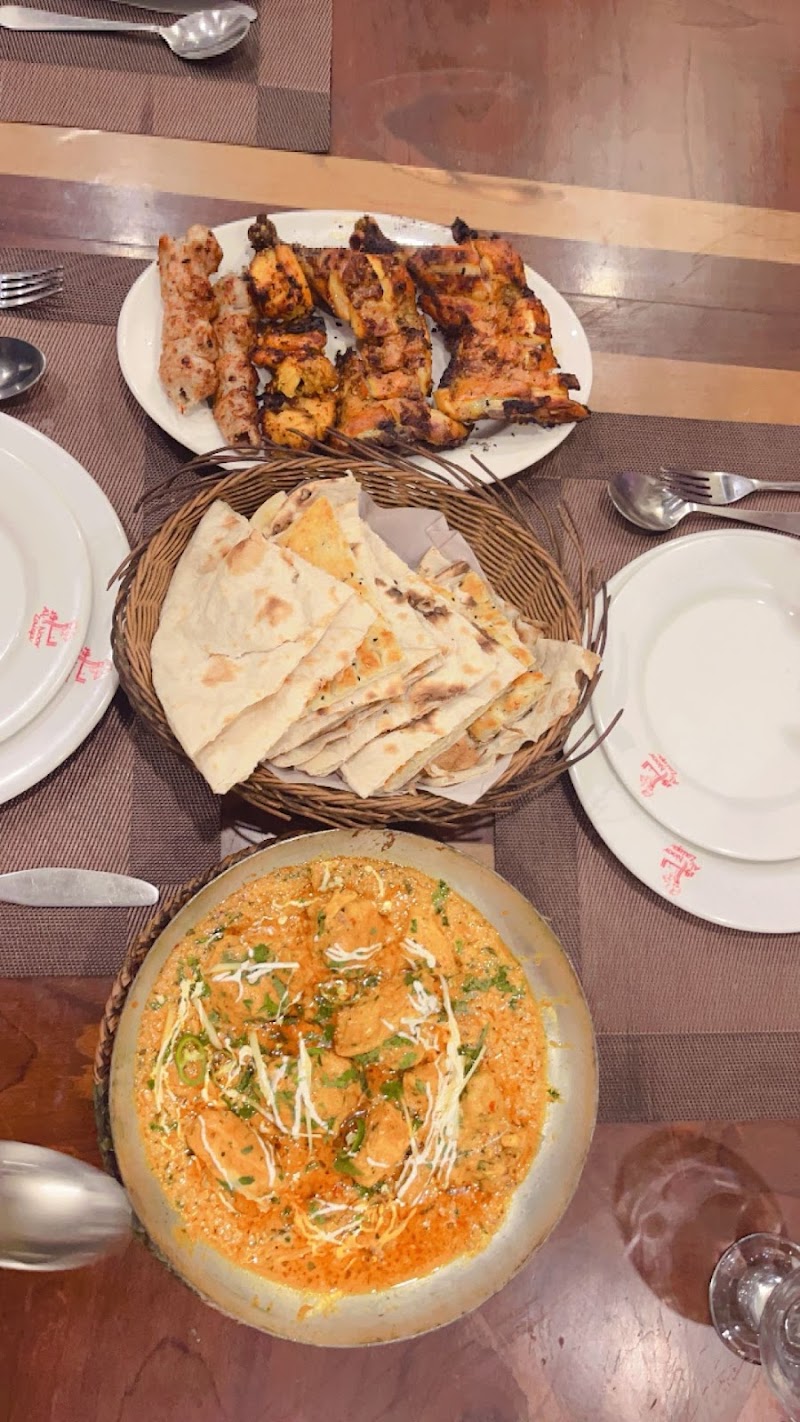 Al Noor Zaiqa Family Restaurants & HFC in Gujranwala, Punjab