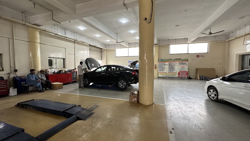 Honda Chenab (Green View Motors Pvt. Ltd.) in Faisalabad, Punjab