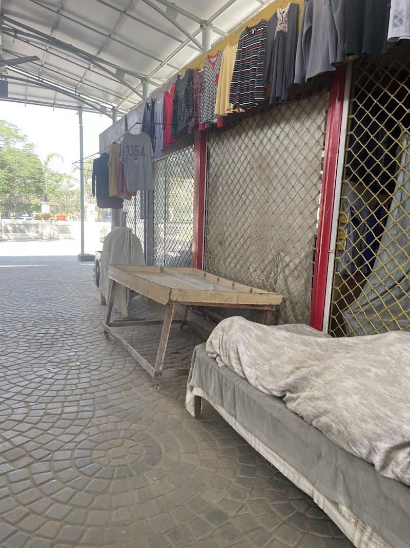 Model Bazaar Lodhran in Lodhrān, Punjab