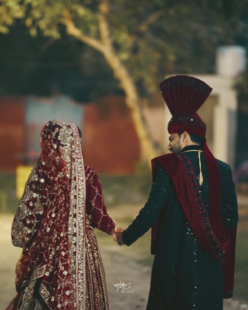 HAC Studios by Hassan Chadhar in Avenue, Punjab