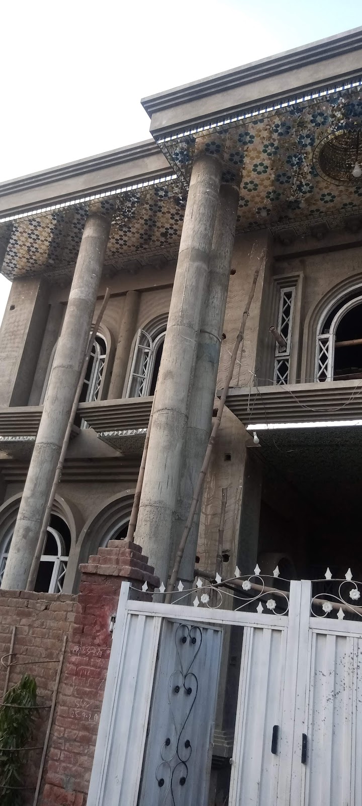 Quaid-e-Azam Town Sialkot road Gujranwala in Gujranwala, Punjab