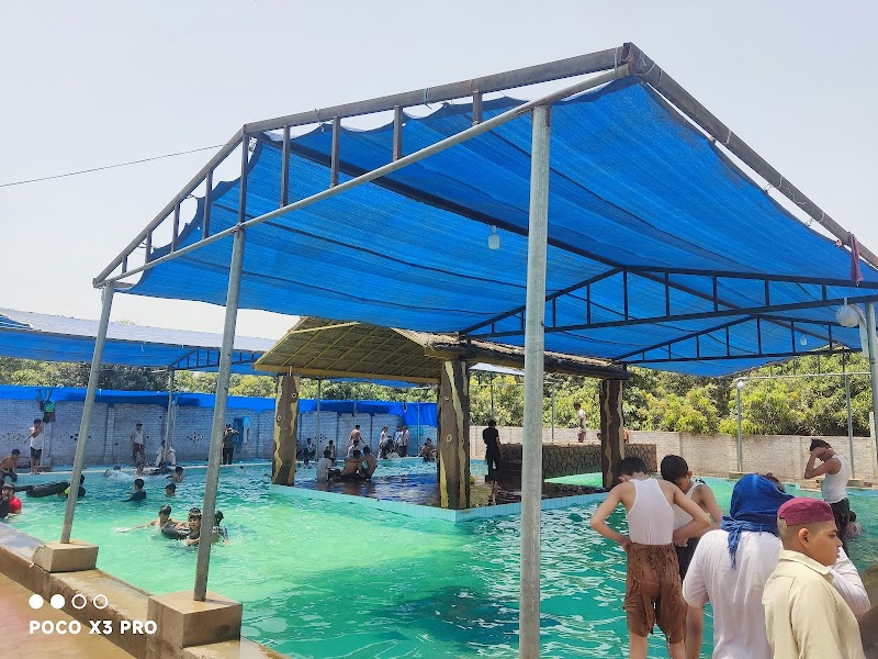 Rana Sher Khan Swimming Pool in ملتان, پنجاب