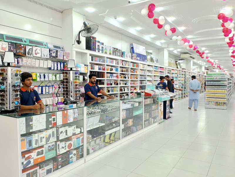 Risen - Kamoki in Kāmoke, Punjab