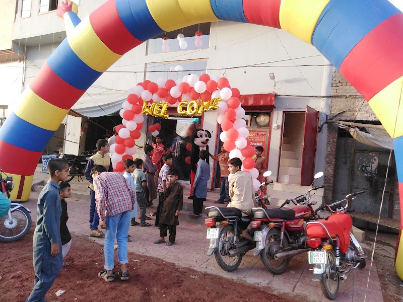 Big Bite Gondlanwala in Gujranwala, Punjab