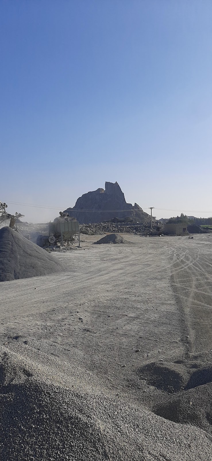 pull 111 sargodha kashif stone market in Chak 111 Sb, Punjab