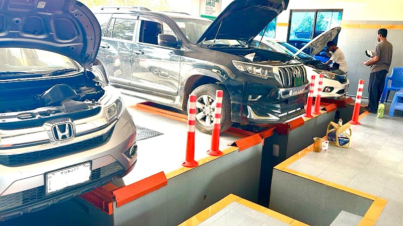 ALAM Traders Service Center Gujrat in Gujrat, Punjab