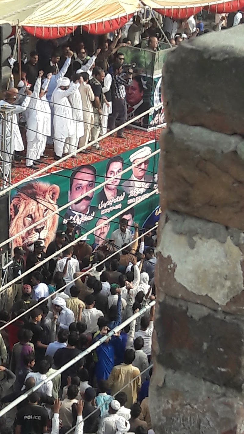 Khan Pan Corner in Gujrat, Punjab