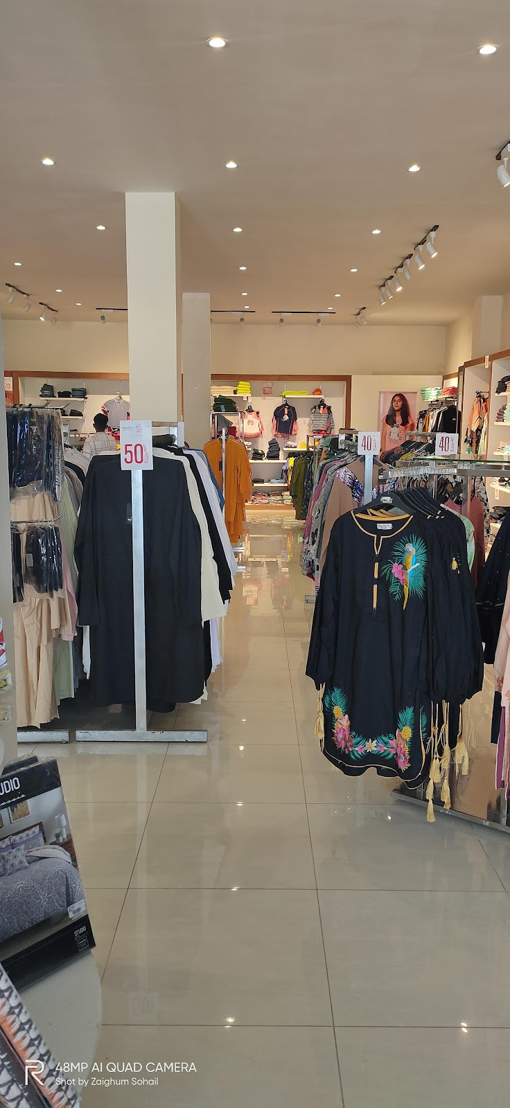 Chenone outlet in Toba Tek Singh, Punjab