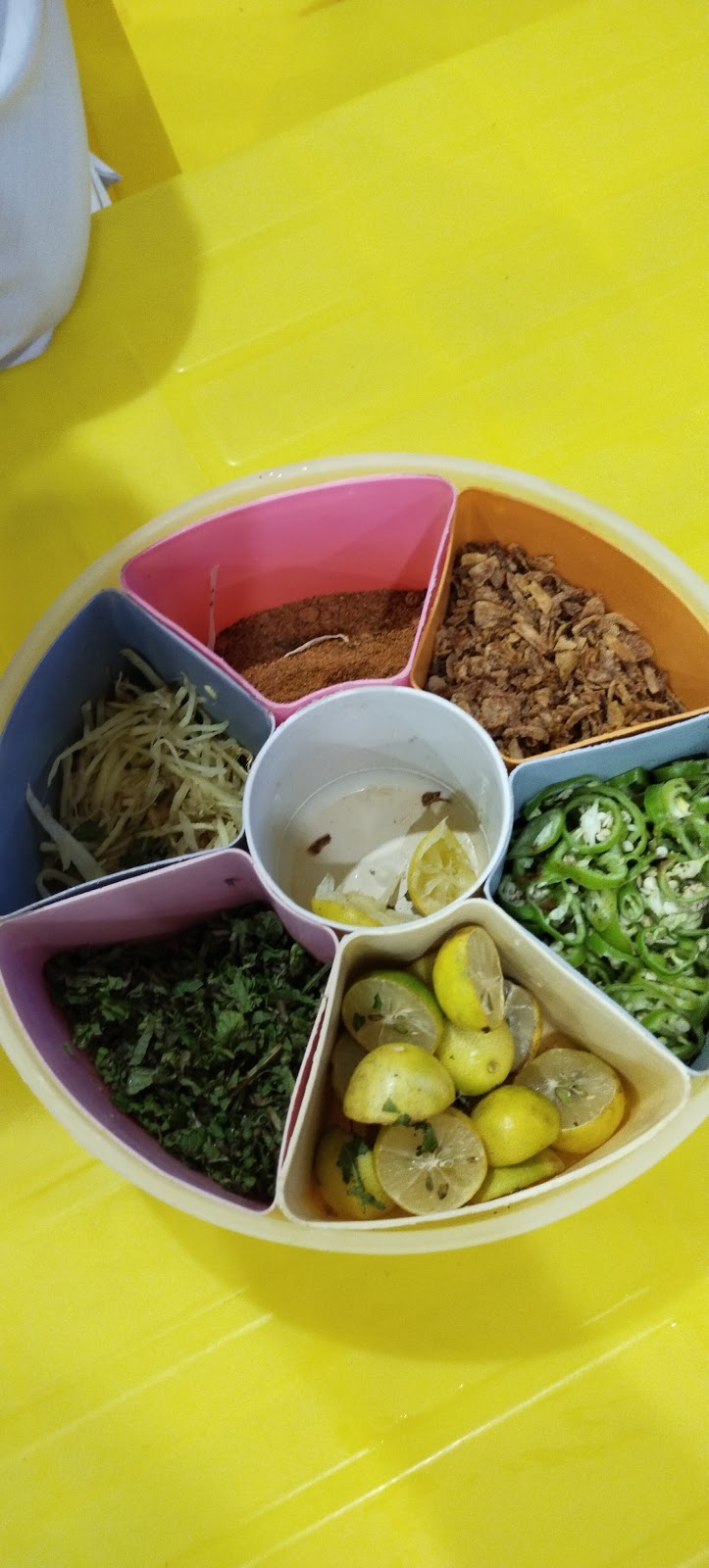Lahori Chicken Kozi haleem in Bahawalpur, Punjab
