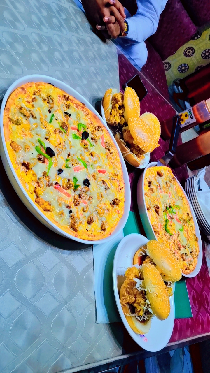 Break Point Pizza & Burger (Branch 1) in Mandi Bahauddin, Punjab