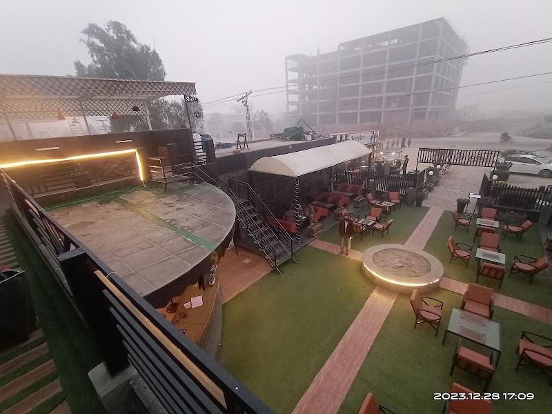 Tea & Me Cafe and Restaurant in Sheikhupura, Punjab