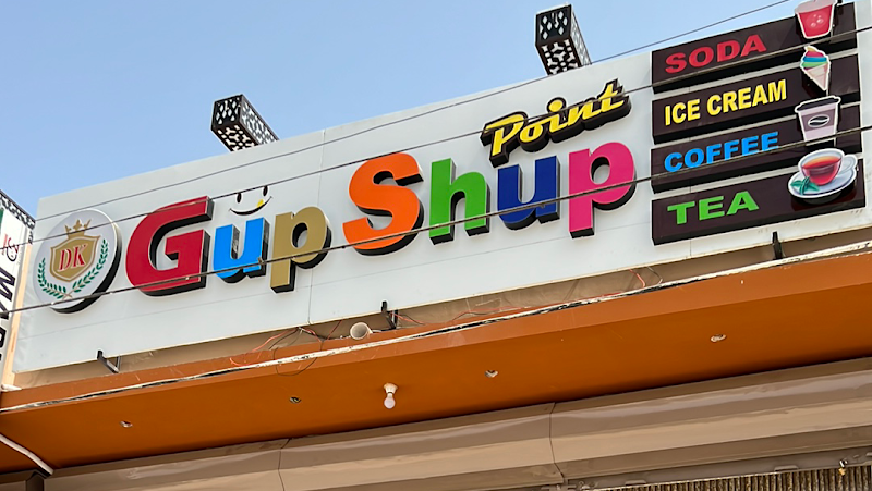 GupShup Pizza Cafe in Mīrpur Khās, Sindh