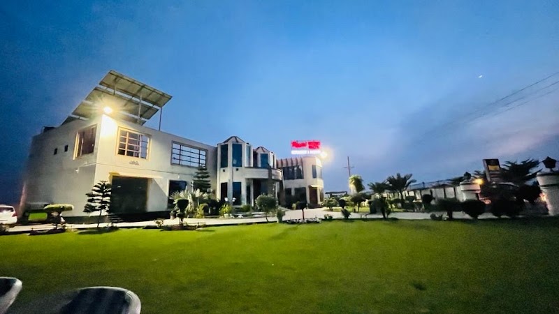 Royal Sheesh Mahal Family Restaurant in Okara, Punjab