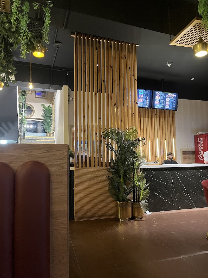 Golden Castle Restaurant Chiniot in Chiniot, Punjab