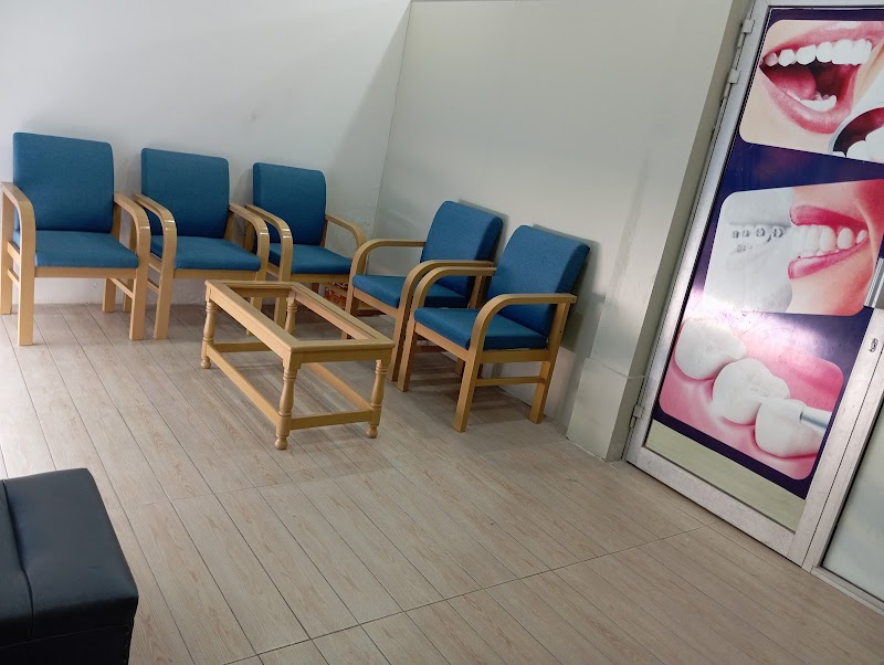 “Dental Comfort Toba Tek Singh – Specialist braces, teeth whitening, root canal & family dental care for kids & adults.” in Toba Tek Singh, Punjab