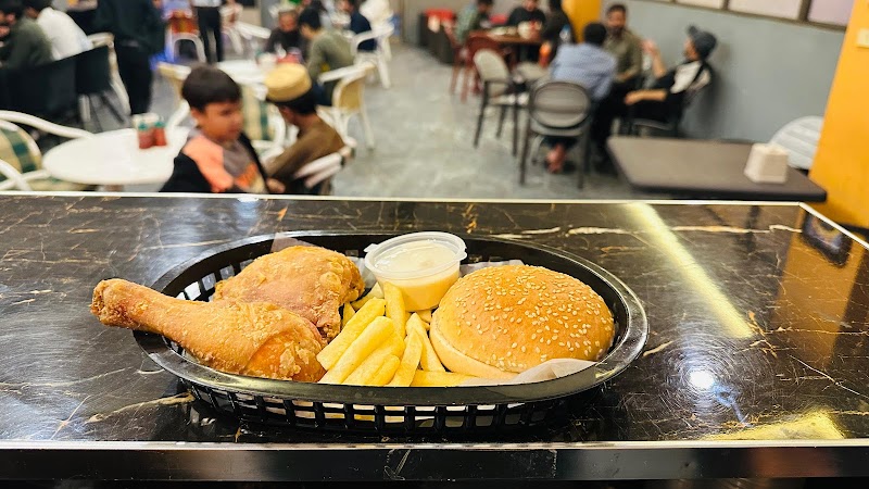 Legend Cafe in Kasur, Punjab