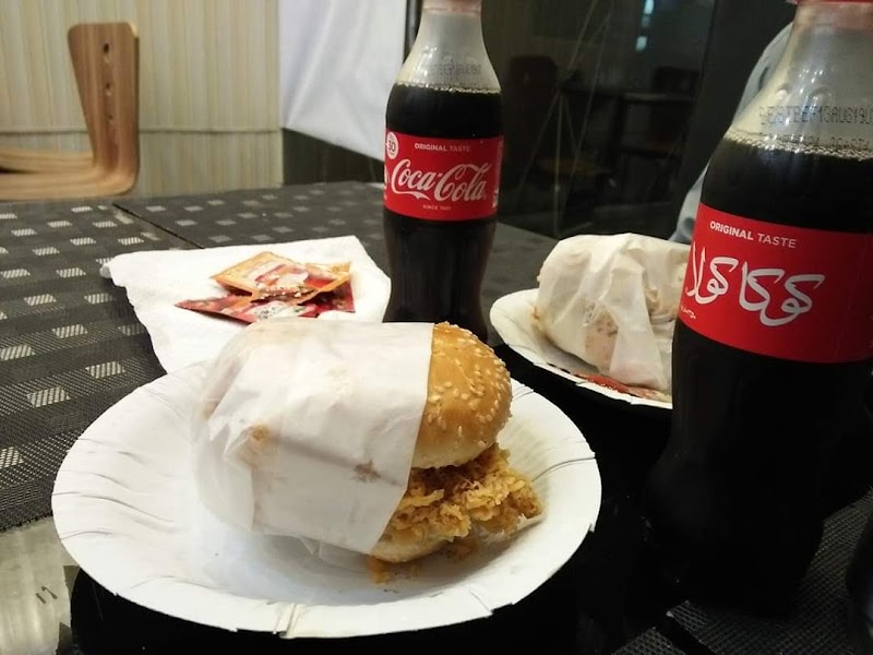 Alhimaya foods & cafe,Pizza and Burger point in Bahawalpur, Punjab