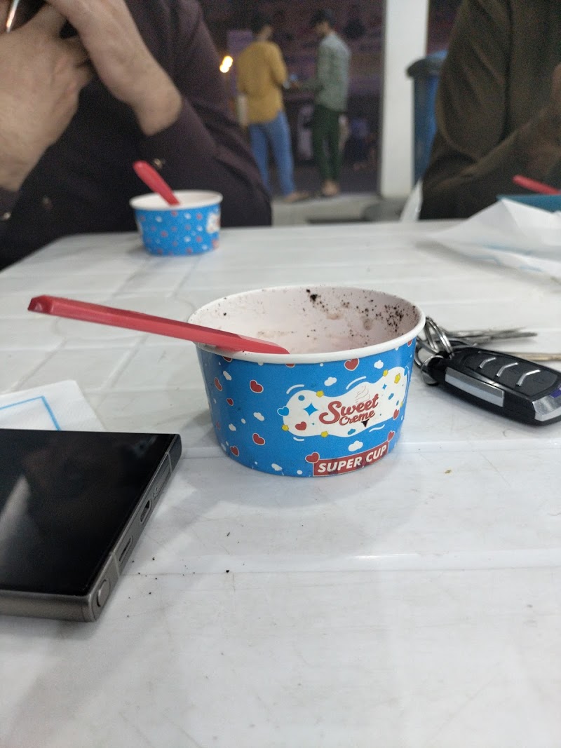 Sweet Creme - Mumtaz Market - Gujranwala in Gujranwala, Punjab