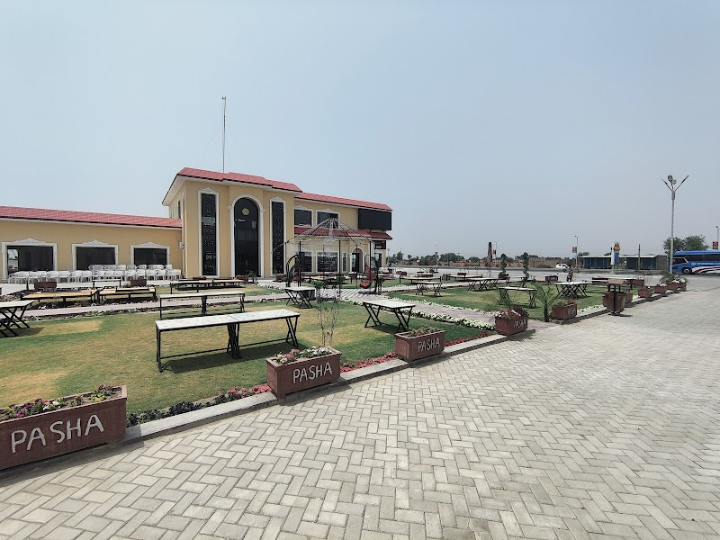 Pasha Restaurant in Khanewal, Punjab