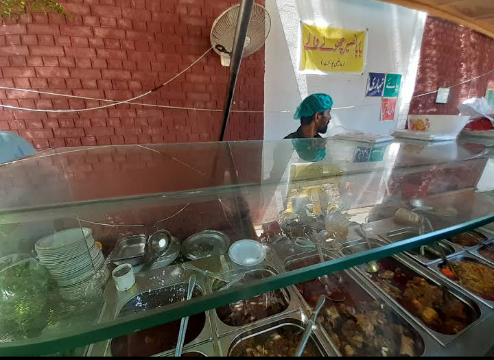 Baba Naseer Choley Wala in Bahawalpur, Punjab