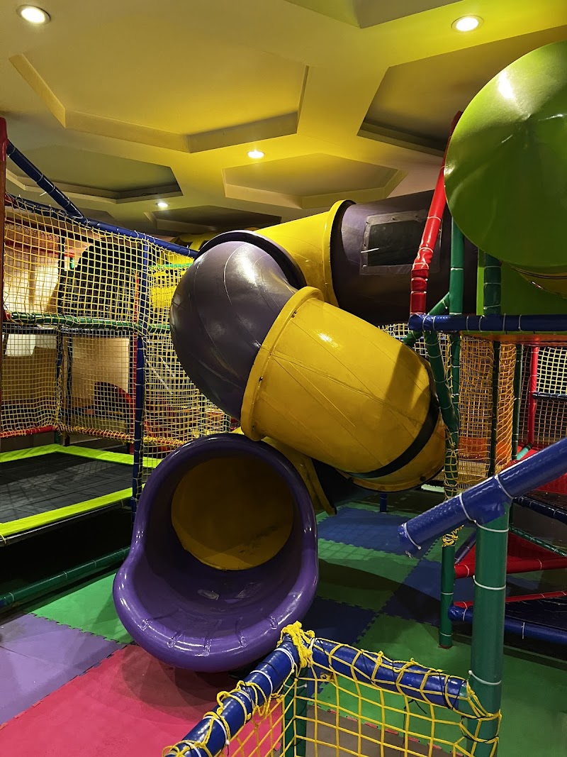 Allah Malak Family Restaurant in Sialkot, Punjab