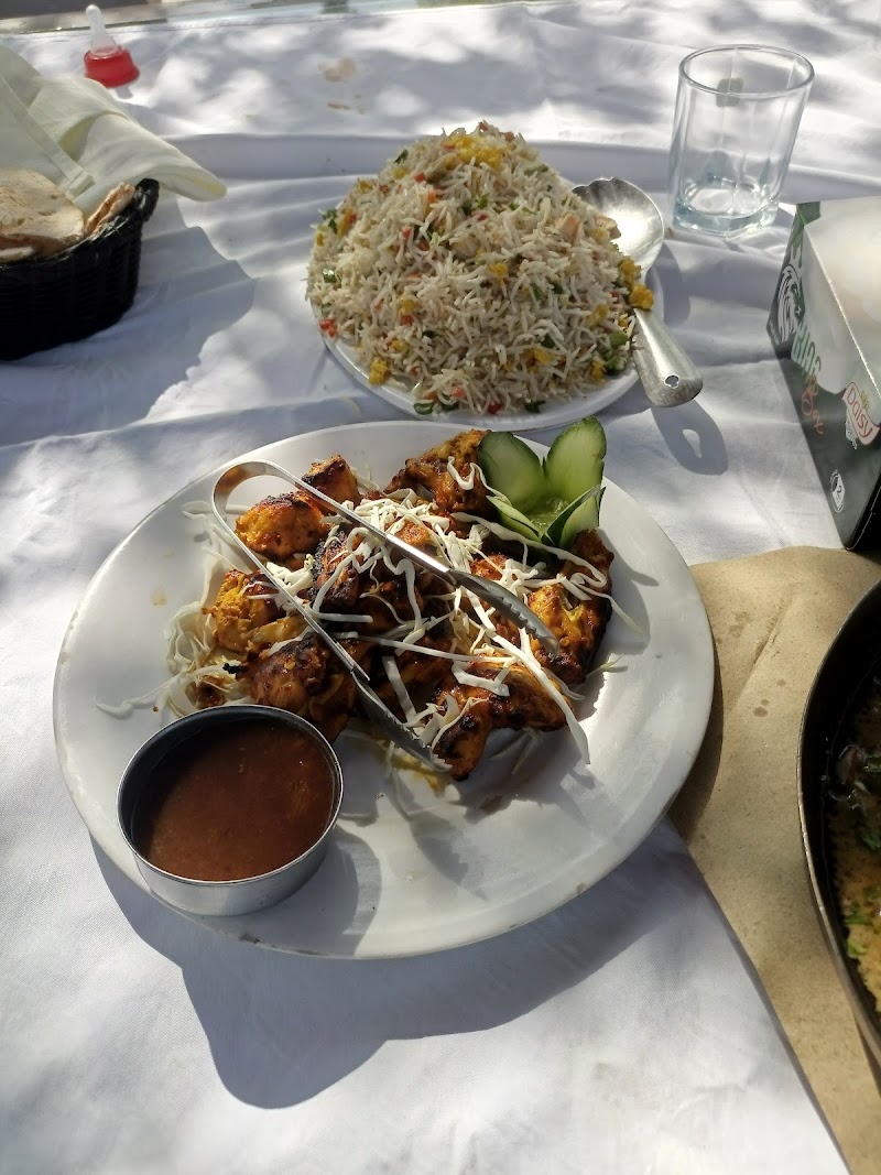 New Shaigan Shinwari Restaurant in Lodhrān, Punjab